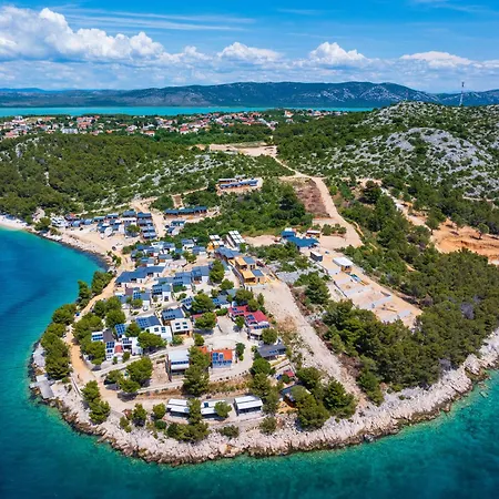 Mobile Dragon Bay - Viserion Apartment