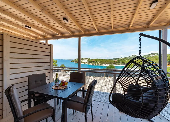 Mobile Dragon Bay - Viserion Apartman